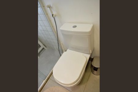 Apartamento à venda com 136m², 2 quartos e 2 vagasBanheiro da Suíte 2