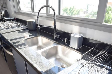Apartamento à venda com 136m², 2 quartos e 2 vagasCozinha