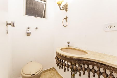 Apartamento à venda com 145m², 4 quartos e 2 vagasLavabo