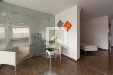Apartamento à venda com 145m², 4 quartos e 2 vagasHall social