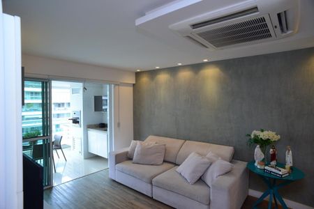 Apartamento à venda com 120m², 3 quartos e 2 vagasSala
