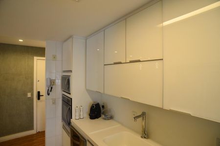 Apartamento à venda com 120m², 3 quartos e 2 vagasCozinha