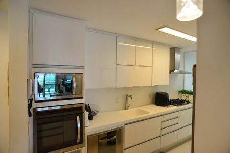 Apartamento à venda com 120m², 3 quartos e 2 vagasCozinha