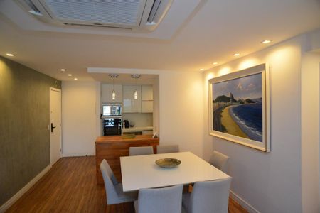 Apartamento à venda com 120m², 3 quartos e 2 vagasSala