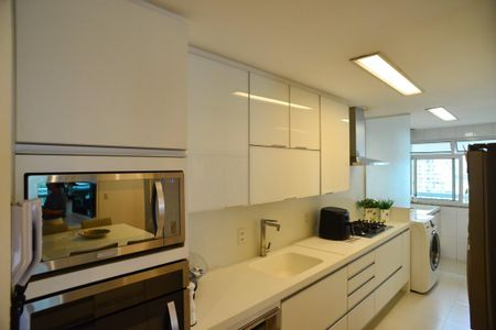 Apartamento à venda com 120m², 3 quartos e 2 vagasCozinha