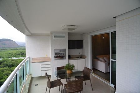 Apartamento à venda com 120m², 3 quartos e 2 vagasVaranda