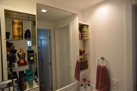 Apartamento à venda com 120m², 3 quartos e 2 vagasBanheiro Suíte Canadense