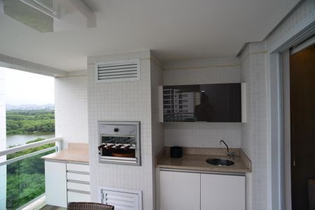 Apartamento à venda com 120m², 3 quartos e 2 vagasVaranda