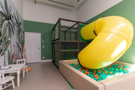 Studio para alugar com 33m², 1 quarto e sem vaga Studio para alugar com 33m², 1 quarto e sem vagaBrinquedoteca