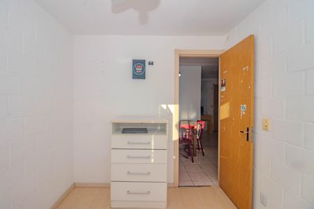 Quarto 2 de apartamento para alugar com 2 quartos, 40m² em Rubem Berta, Porto Alegre