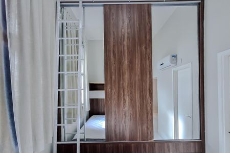 Studio para alugar com 35m², 1 quarto e 1 vaga Studio para alugar com 35m², 1 quarto e 1 vagaSuíte