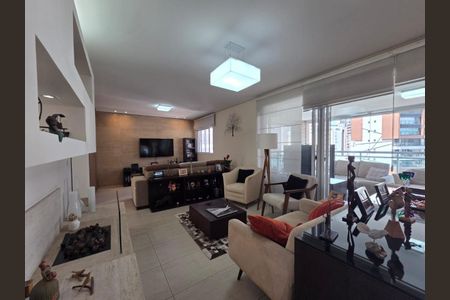 Apartamento à venda com 3 quartos, 160m² em Itaim Bibi, São Paulo