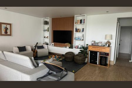 Apartamento para alugar com 4 quartos, 240m² em Brooklin, São Paulo