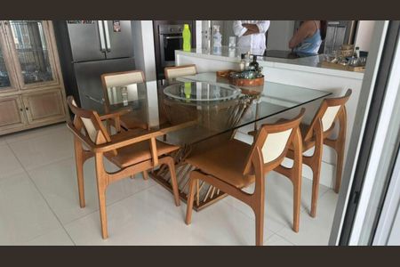 Apartamento para alugar com 4 quartos, 240m² em Brooklin, São Paulo