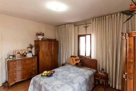 Casa para alugar com 454m², 5 quartos e 4 vagas Casa para alugar com 454m², 5 quartos e 4 vagasQuarto 2