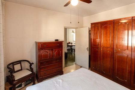 Casa para alugar com 454m², 5 quartos e 4 vagas Casa para alugar com 454m², 5 quartos e 4 vagasCasa 2 - Quarto