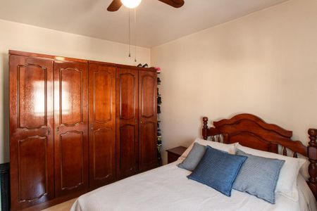 Casa para alugar com 454m², 5 quartos e 4 vagas Casa para alugar com 454m², 5 quartos e 4 vagasCasa 2 - Quarto
