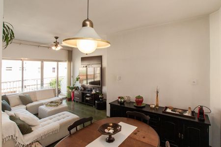 Casa para alugar com 454m², 5 quartos e 4 vagas Casa para alugar com 454m², 5 quartos e 4 vagasCasa 2 - Sala
