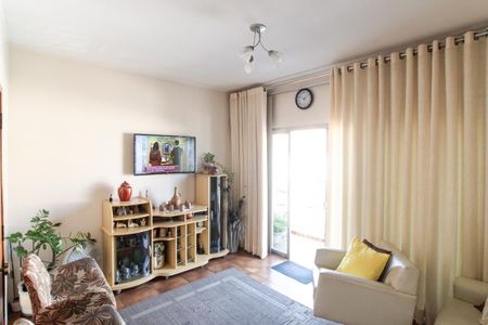Casa para alugar com 454m², 5 quartos e 4 vagas Casa para alugar com 454m², 5 quartos e 4 vagasSala