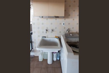 Casa para alugar com 454m², 5 quartos e 4 vagas Casa para alugar com 454m², 5 quartos e 4 vagasÁrea de Serviço