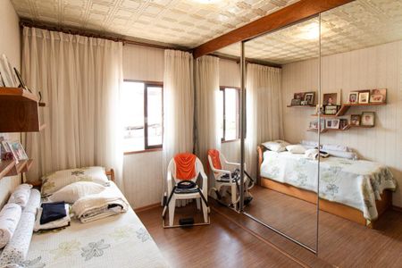 Casa para alugar com 454m², 5 quartos e 4 vagas Casa para alugar com 454m², 5 quartos e 4 vagasQuarto 1