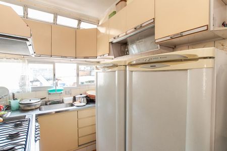 Casa para alugar com 454m², 5 quartos e 4 vagas Casa para alugar com 454m², 5 quartos e 4 vagasCozinha