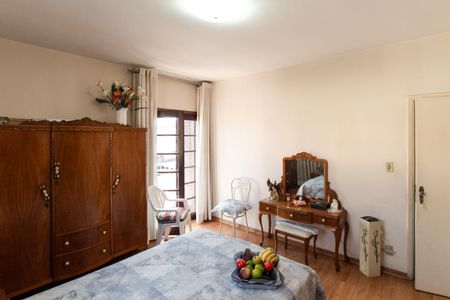 Casa para alugar com 454m², 5 quartos e 4 vagas Casa para alugar com 454m², 5 quartos e 4 vagasQuarto 2