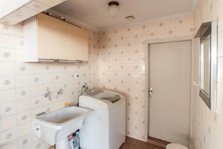 Casa para alugar com 454m², 5 quartos e 4 vagas Casa para alugar com 454m², 5 quartos e 4 vagasÁrea de Serviço