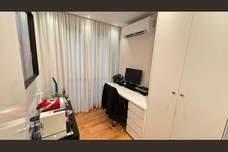 Apartamento à venda com 93m², 3 quartos e 2 vagasQuarto