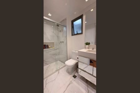 Banheiro de apartamento à venda com 3 quartos, 93m² em Vila Ipojuca, São Paulo