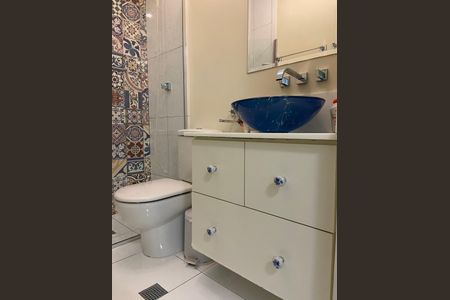 Casa à venda com 116m², 2 quartos e 2 vagasQuarto 1 - Banheiro