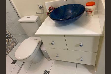 Casa à venda com 116m², 2 quartos e 2 vagasQuarto 1 - Banheiro