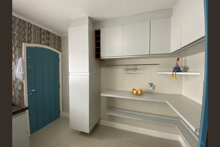 Casa à venda com 116m², 2 quartos e 2 vagasCozinha