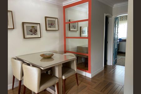 Casa à venda com 116m², 2 quartos e 2 vagasSala