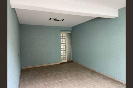 Casa à venda com 116m², 2 quartos e 2 vagasGaragem