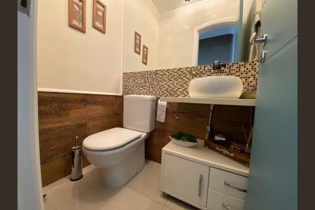 Casa à venda com 116m², 2 quartos e 2 vagasSala - Lavabo