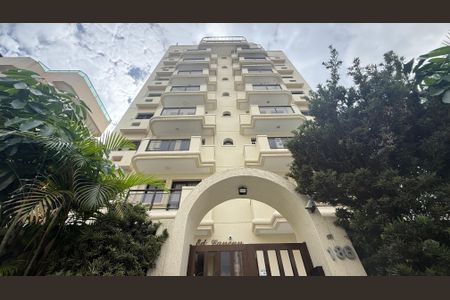 Apartamento para alugar com 77m², 3 quartos e 2 vagasFachada