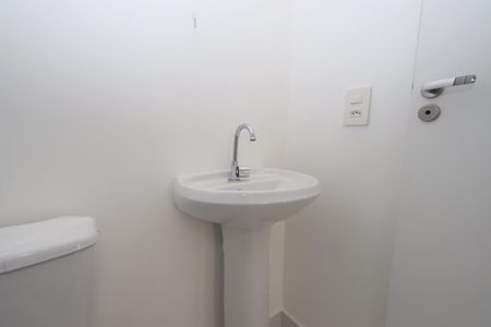 Apartamento para alugar com 34m², 2 quartos e sem vagaBanheiro