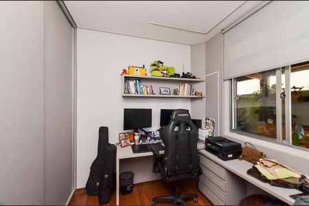 Apartamento à venda com 151m², 3 quartos e 2 vagasQuarto 2