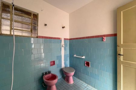 Casa para alugar com 200m², 2 quartos e 5 vagas Casa para alugar com 200m², 2 quartos e 5 vagasBanheiro