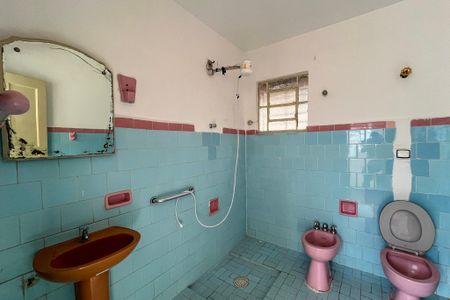 Casa para alugar com 200m², 2 quartos e 5 vagas Casa para alugar com 200m², 2 quartos e 5 vagasBanheiro