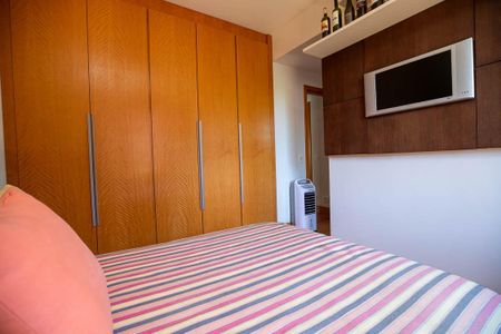 Apartamento à venda com 172m², 4 quartos e 3 vagasQuarto Suíte 2