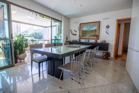 Apartamento à venda com 172m², 4 quartos e 3 vagasSala 