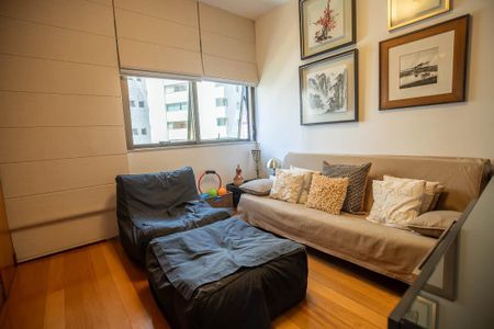 Apartamento à venda com 172m², 4 quartos e 3 vagasQuarto 4