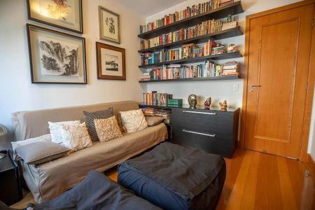 Apartamento à venda com 172m², 4 quartos e 3 vagasQuarto 4