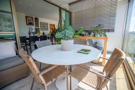 Varanda  de apartamento à venda com 4 quartos, 172m² em Sion, Belo Horizonte