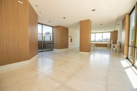 Apartamento à venda com 172m², 4 quartos e 3 vagasSalão de festas 