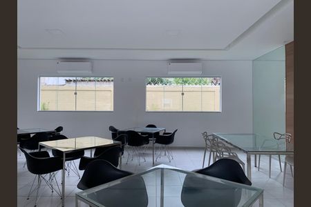 Apartamento à venda com 40m², 2 quartos e sem vagaÁrea comum - Salão de festas