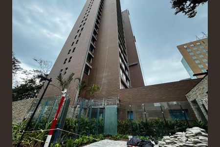 Apartamento à venda com 277m², 3 quartos e 3 vagas Apartamento à venda com 277m², 3 quartos e 3 vagasFachada