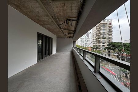 Apartamento à venda com 277m², 3 quartos e 3 vagas Apartamento à venda com 277m², 3 quartos e 3 vagasVaranda